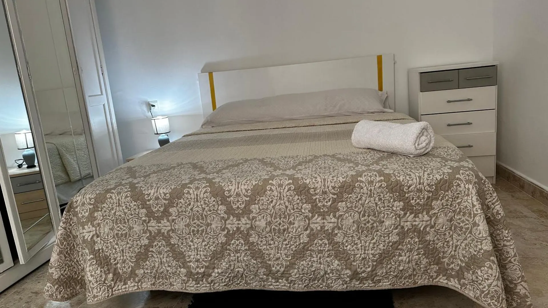 Habitaciones A 10 Minutos De La Playa De Aguadulce Aguadulce  Homestay Aguadulce (Almeria)